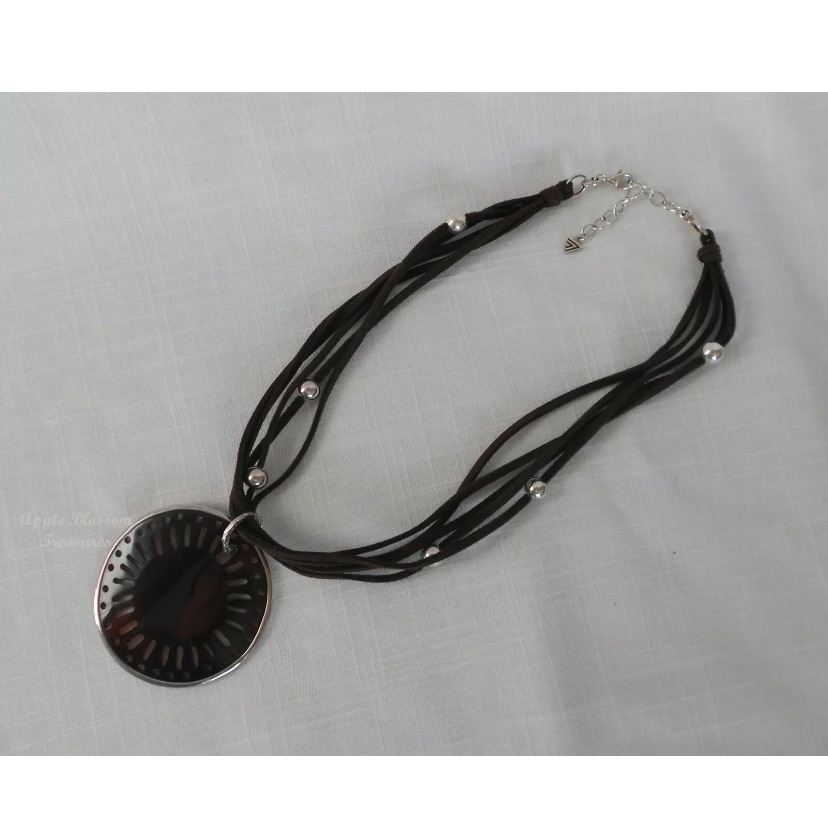 Silpada Pen Shell Leather Pendant Necklace N1433